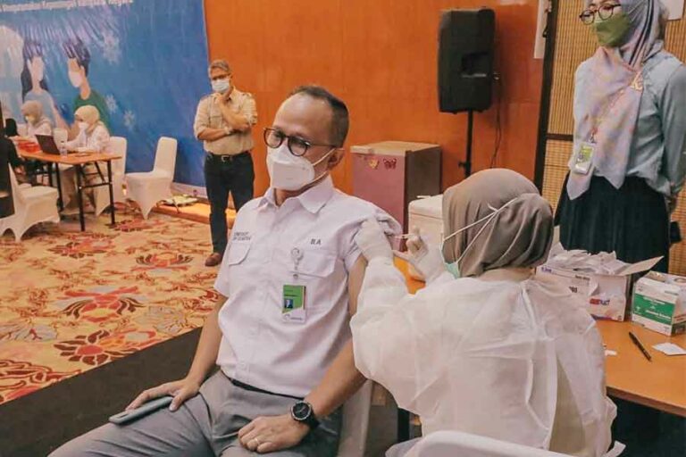 Segera Viksinasi Booster, Sebaran Covid-19 Pascalebaran Meningkat Vaksinasi Covid-19
