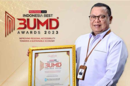 Bank Kalbar Dinobatkan Sebagai Indonesia Best BUMD Direktur Utama Bank Kalbar, Rokidi