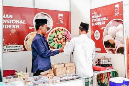 Festival UMKM Santri, Bupati: Santri Digdaya Indonesia Jaya