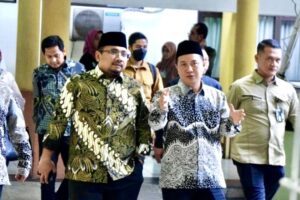 Menag Yaqut Siapkan Kursi Roda dan Mobil Golf, Mudahkan Jamaah Haji Lansia