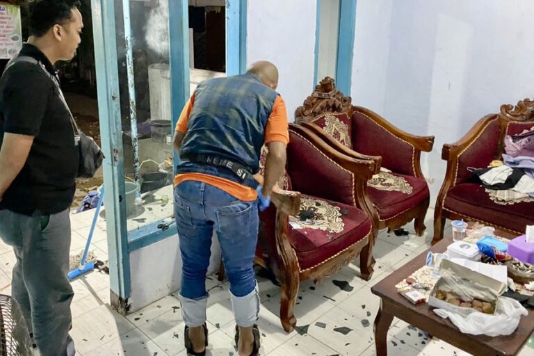 Sakit Hati, Pria Asal Probolinggo Lempar Bom Bondet ke Rumah Kost Pacarnya