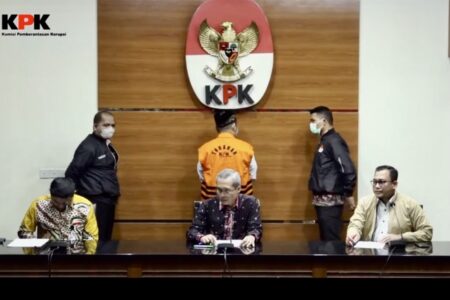 Baru Setahun Bebas, KPK Kembali Tahan Mantan Bupati Sidoarjo Saiful Ilah