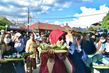 Jelang Ramadhan, Sarkem Fest Gelar Kirab Apem di Pasar Kembang Yogyakarta