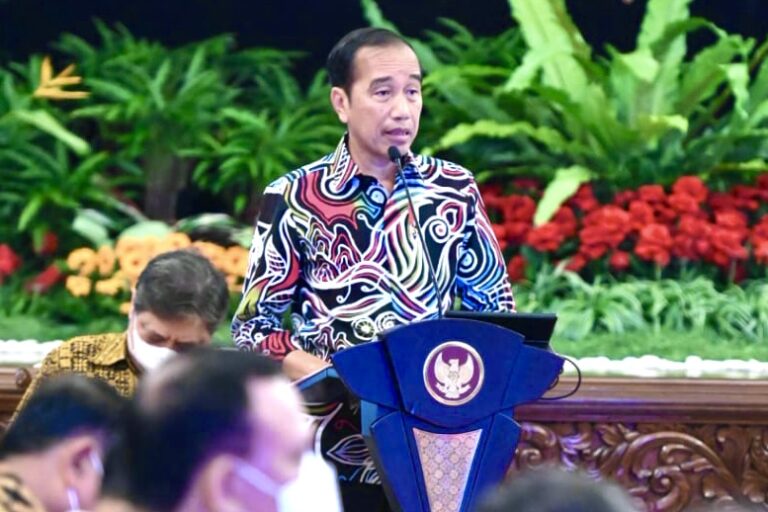 Presiden Jokowi Perintahkan Para Menteri Disiplinkan ASN Hedon