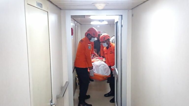 Korban Longsor di Serasan Dilarikan ke RSUD dr. Soedarso