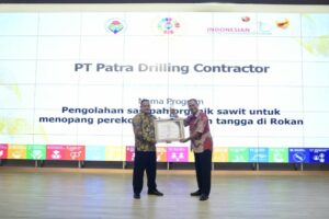 Kemendes Berikan Penghargaan Kepada PT Patra Drilling Contractor