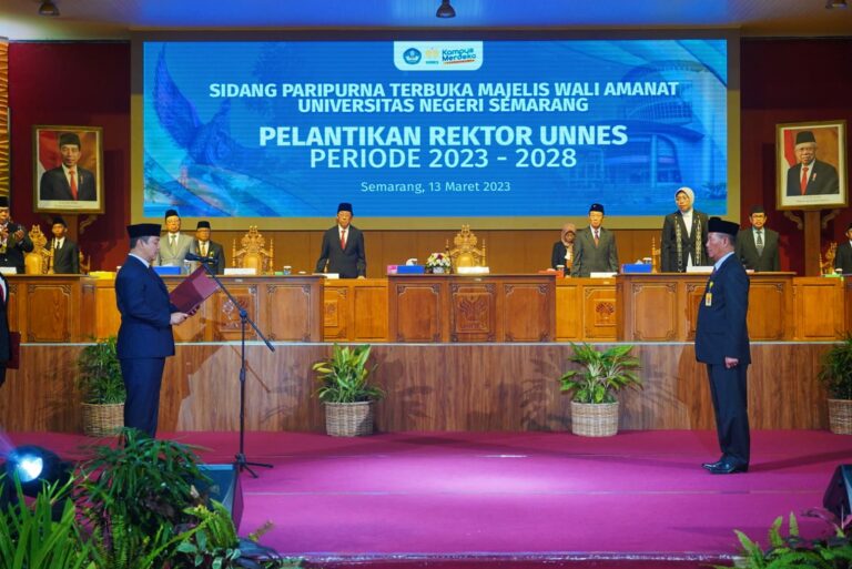 Hendrar Prihadi Lantik Rektor Unnes Prof Dr S Martono MSi Periode 2023-2028