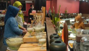 Bukber All U Can Eat Hotel Santika Premiere Semarang Rp 187 K, Wajib Icip Kambing Guling, Korea Barbeque, Dimsum