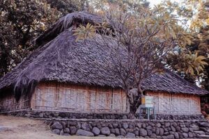 Masjid Kuno Bayan Beleq