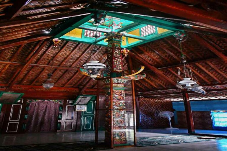 Masjid Saka Tunggal di Desa Cikakak