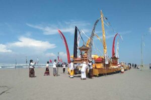 Upacara Melasti, Tradisi Menyambut Hari Raya Nyepi