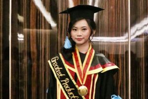 Clarissa Dominique Effendi Handajani, Wisudawan Summa Cumlaude Ubaya Peraih 50 Penghargaan Selama Kuliah