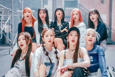 Tangkapan layar video musik Kep1er 'Giddy' di Youtube