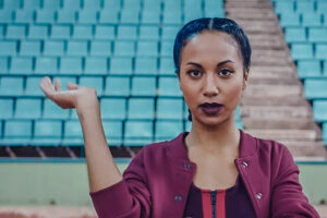 Viral di Tiktok, Lagu Hundred Miles versi Cepat sudah Digunakan di 3,5 Juta Video Tangkapan layar video musik official Hundred Miles yang dibawakan Yall dan Gabriela Richardson