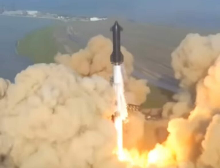 Reaksi Elon Musk usai Roket Raksasa Starship SpaceX Meledak dalam Peluncuran ke Ruang Angkasa