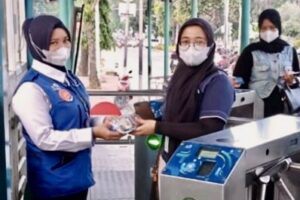 TransJakarta Bagi-Bagi Takjil Gratis di 10 Koridor Utama, Berikut Daftar Lokasinya