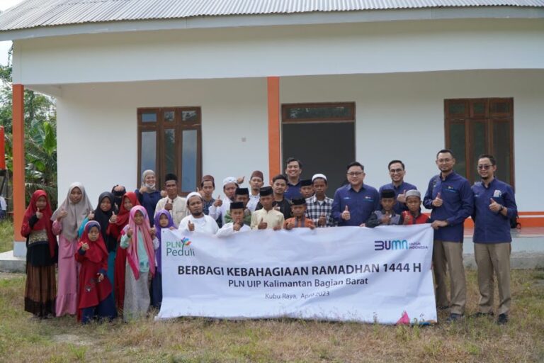 Sebanyak 490 Santri Kalteng dan Kalbar Terima Bantuan dari PLN UIP KLB
