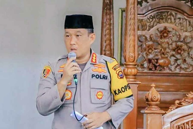 Kasus Gratifikasi Siswa Baru, Polisi Tetapkan Kepsek SMAN 8 Kota Jambi jadi Tersangka Kapolresta Jambi Kombes Pol Eko Wahyudi