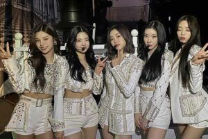 Personil lengkap ITZY (foto: instagram @itzy.all.in.us)