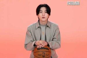 Tangkapan layar Suga BTS di twit @NBA