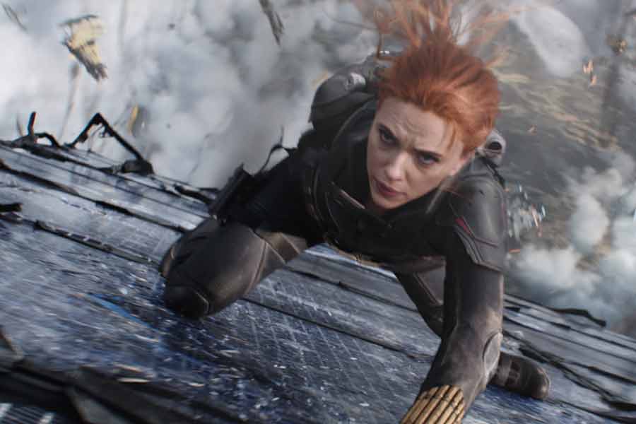 Scarlett Johansson dalam Black Widow (2021)