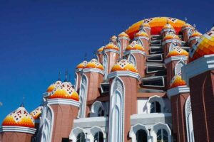 Masjid Kubah 99 Asmaul Husna, Dirancang Ridwan Kamil Tumbuh jadi Ikon Kota Makassar Masjid Kubah 99 Asmaul Husna