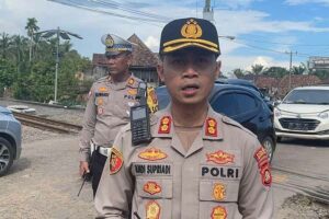 Polres Muara Enim Ringkus Pemilik Gudang Produksi Solar Oplosan Kepala Kepolisian Resor Muara Enim AKBP Andi Supriadi