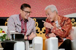 Sandiaga Salahuddin Uno saat bertemu Gubernur Jawa Tengah Ganjar Pranowo (foto: facebook @SandiSUno)