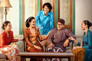 Eksklusif di Disney+ Hotstar, Losmen Bu Broto Ajak Penonton Kenali Karakter Ikonik yang Relevan hingga Kini Poster 'Losmen Bu Broto', film yang diangkat dari serial legendaris berjudul Losmen di era 80-an
