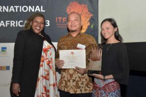 Jiwa Jagad Jawi Raih Gold Award di International Tourism Film Festival Africa 2023 Film Jiwa Jagad Jawi produksi Wonderful Indonesia yang disutradarai oleh Ivan Handoyo berhasil meraih Gold Award dalam ITFFA 2023