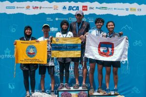 Tim Wanala Unair saat meraih Juara I dan 10 Besar Lomba Orienteering Tingkat Internasional