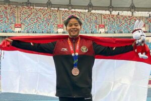 Raih Perunggu di SEA Games 2023, Dina Aulia: Bronze untuk indonesia! Dina Aulia, peraih medali perunggu dalam lomba lari gawang 100 meter pada SEA Games 2023 Kamboja (foto: instagram @dinaaulia_3)