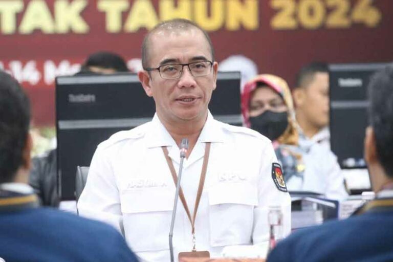 KPU Setuju Revisi Aturan Pencalonan Caleg Perempuan Ketua KPU Hasyim Asy'ari