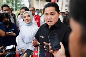 Menteri BUMN Erick Thohir bersama Dirut Pertamina Nicke Widyawati (foto: facebook @ErickThohir)