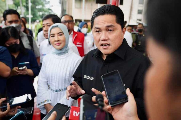 Dampak Pembentukan Holding dan Subholding, PIS Raih Laba 205 Juta Dollar AS Menteri BUMN Erick Thohir bersama Dirut Pertamina Nicke Widyawati (foto: facebook @ErickThohir)