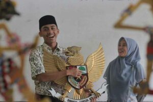 Potret Cerita Kurikulum Merdeka merupakan upaya Kemendikbudristek untuk menguatkan semangat sesama pendidik dan peserta didik dalam rangka menyambut pembelajaran tahun ajaran baru tahun 2023/2024 khususnya bagi satuan pendidikan yang mengimplementasikan Kurikulum Merdeka.