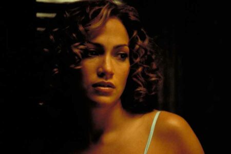 Penampilan Jennifer Lopez dalam film The Cell (2000)