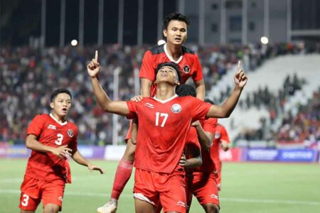 Selebrasi Tim U-22 usai mencetak sejarah goal di cabang sepakbola SEA Games 2023 Kamboja