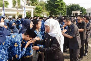 Pemprov Jatim meraih predikat Patuh berdasar hasil pengukuran Tingkat Kepatuhan Pelaksanaan Nilai Dasar, Kode Etik, dan Kode Perilaku (NKK) ASN yang diselenggarakan oleh Komite Aparatur Sipil Negara (KASN) yang dilakukan pada tahun 2022.