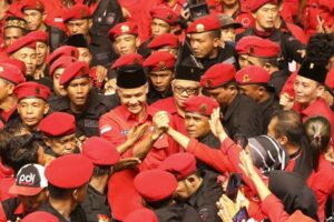 Ganjar Pranowo Bakar Semangat Kader PDI Perjuangan Sumatra Selatan di Hari Kebangkitan Nasional Ganjar Pranowo bersama ribuan kader PDI Perjuangan Sumsel di GOR Dempo, Jakabaring Palembang