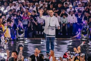 Anies Baswedan saat hadir dalam Temu Kebangsaan Relawan di Tennis Indoor Senayan. (foto: instagram @aniesbaswedan)
