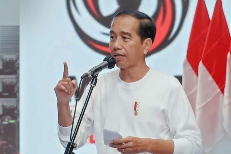 Peneliti: Jokowi harus Lebih Hati-hati Samakan Frekuensi dengan PDI Perjuangan terkait Pilpres 2024 Presiden RI Joko Widodo