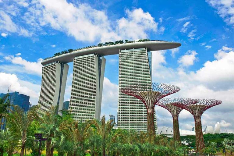 Tahun ini Marina Bay Sands siap menghadirkan berbagai atraksi wisata yang menarik, termasuk untuk wisatawan dari Indonesia (foto: dok to Marina Bay Sands)