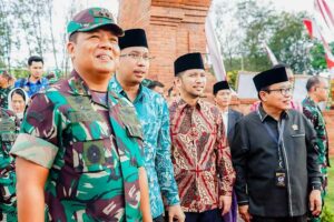 Peresmian revitalisasi Kawasan Religi Auliya' Sono di dalam komplek Guspujat Optronik II Puspalad di Desa Sidokerto, Kecamatan Buduran, Kabupaten Sidoarjo