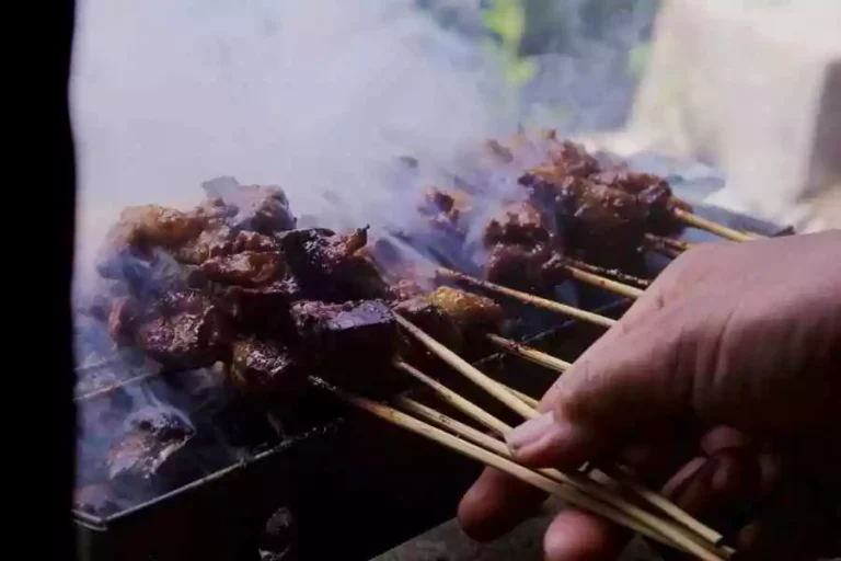 Olahan Daging Kambing. (Foto: Fitria Yusrifa, unsplash)
