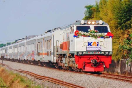 Jadi Rute Terjauh, PT KAI Operasikan KA Pandalungan dari Stasiun Gambir Jakarta Menuju Jember Menyambut KA Pandalungan, KAI memberikan tiket promo dengan harga Rp 300 ribu dalam jumlah terbatas, untuk keberangkatan bulan Juni 2023