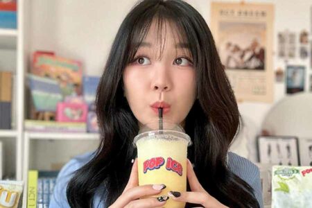 Annastasya Christanti, selebriti media sosial dan Korean enthusiast