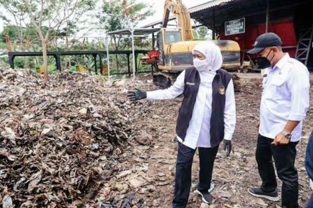 Khofifah optimis bahwa pengurangan penggunaan plastik sekali pakai akan menjadi gaya hidup masyarakat Indonesia di masa depan.