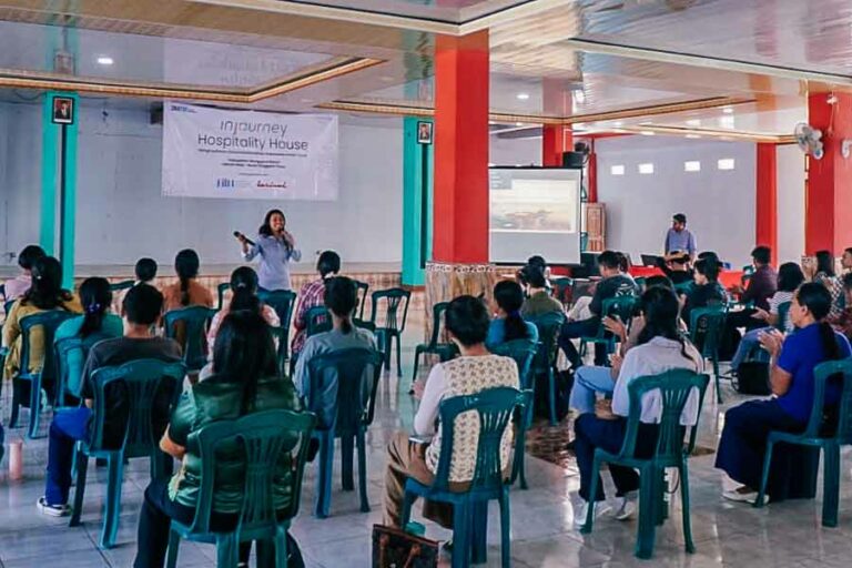 HIN dan Sarinah menyelenggarakan Injourney Hospitality House Batch II di Aula Gereja Maria Bunda Segala Bangsa Wae Sambi, Batu Cermin.