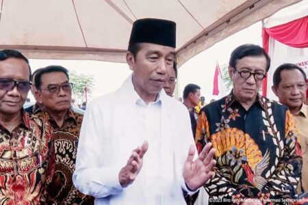 Presiden Jokowi saat memberikan keterangan pers di Pidie, Selasa (27/6/2023)